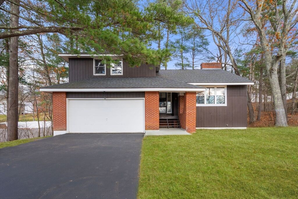 Property Photo:  9 Scenic Ave  MA 01570 