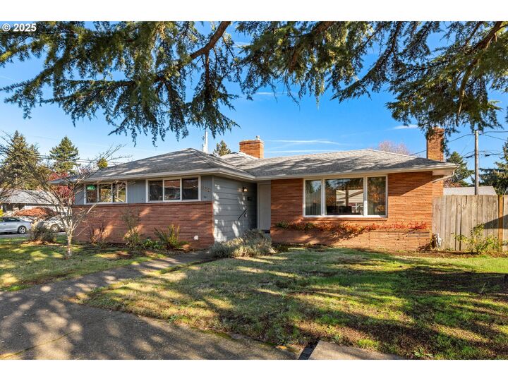 356 NE 108th Pl  Portland OR 97220 photo