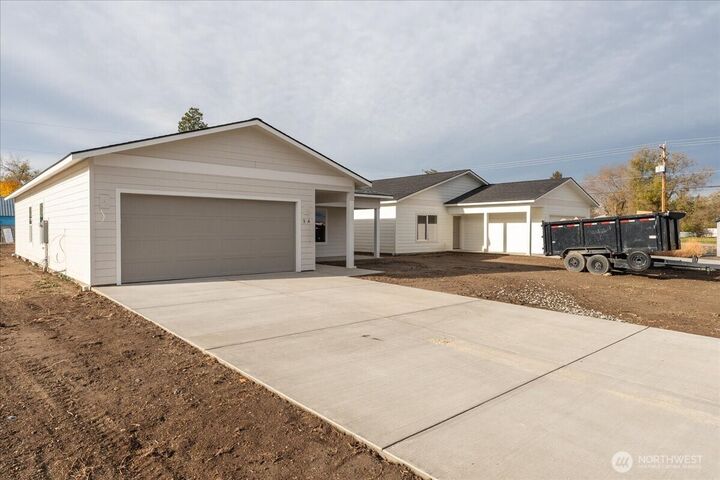 Property Photo:  34  Simpson Street  WA 98830 