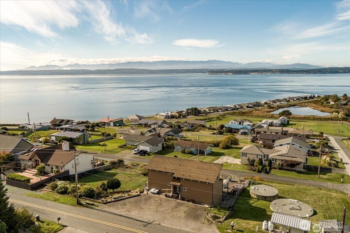 Property Photo: 4946 Scurlock Road WA 98249