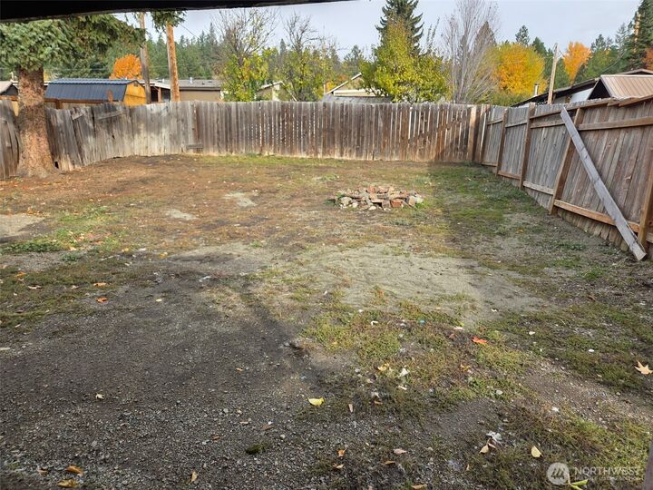 Property Photo: 8021 State Route 903 WA 98940