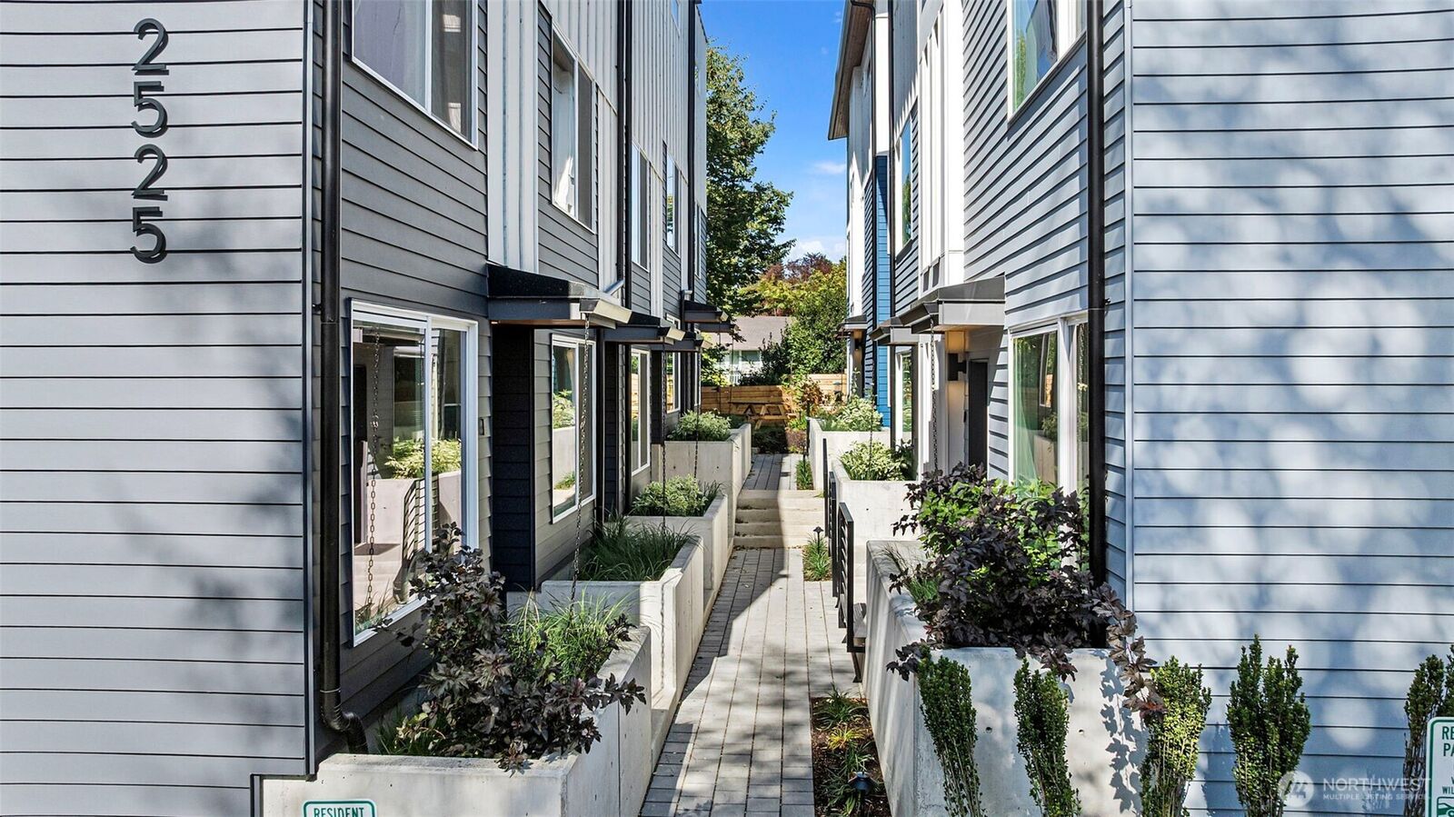 Property Photo:  2521  29th Avenue S C  WA 98144 