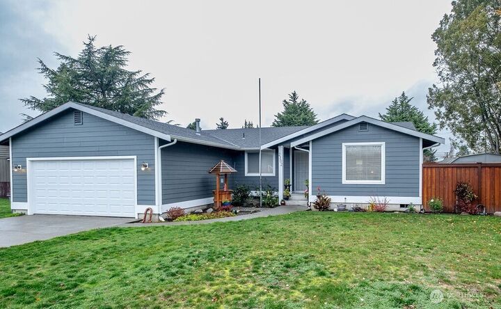 2302  13th Street  Anacortes WA 98221 photo