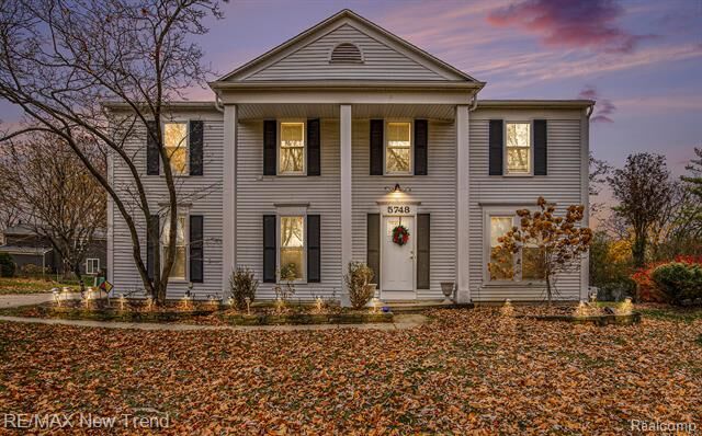Property Photo: 5748 Kingsfield Drive MI 48322
