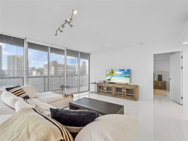 Property Photo: 495 Brickell Ave 3801 FL 33131