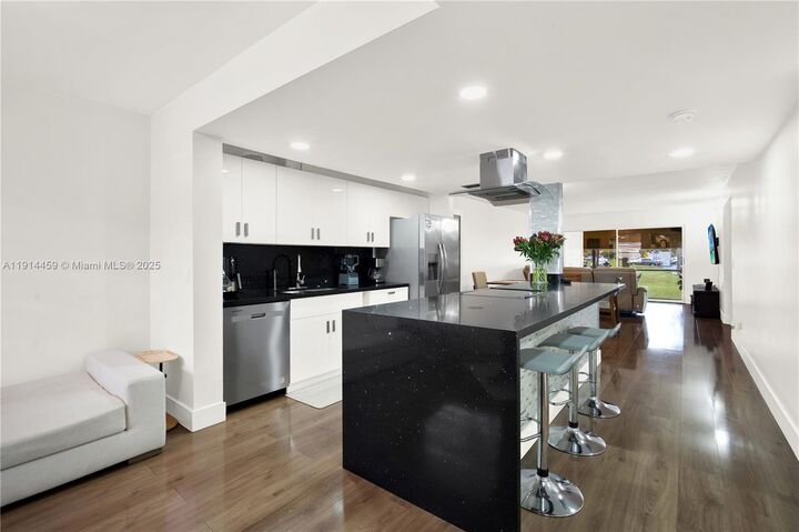 Property Photo:  1100 SW 130th Ave 112H  FL 33027 