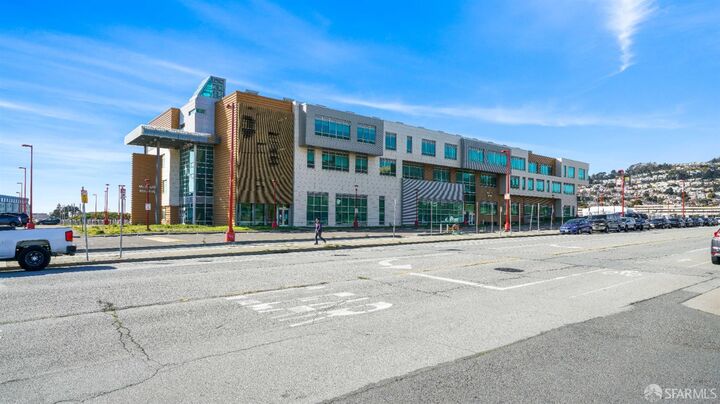 Property Photo: 211 Sadowa Street CA 94112