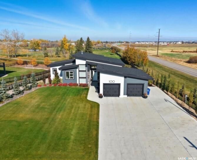Photo de la propriété: 100 Greenbryre Crescent N SK S7V 0J5