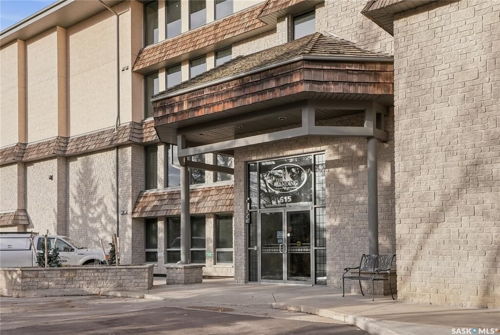 Property Photo:  615 Saskatchewan Crescent W 207  SK S7M 0A5 