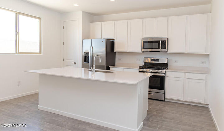 Property Photo: 6081 E Campolina Trail AZ 85756