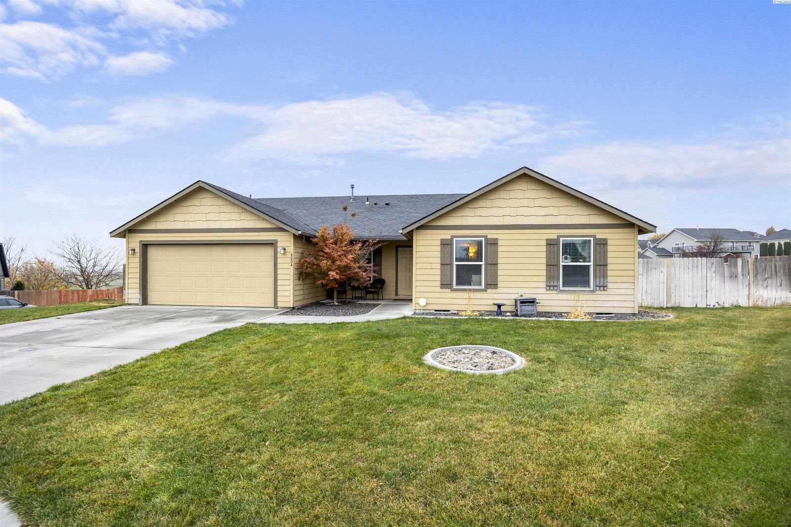 Property Photo:  4804 Bragueta Ct  WA 99301 