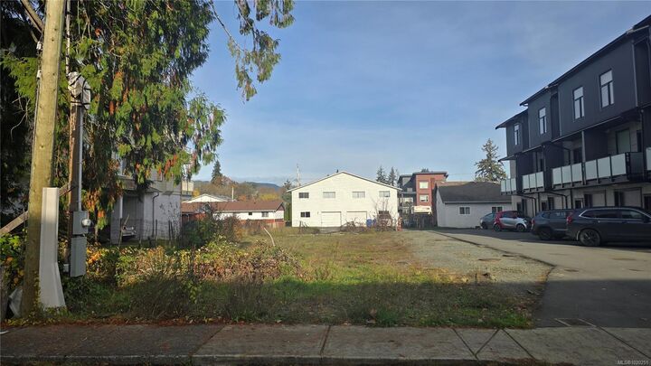 Property Photo:  231 First St  BC V9L 1R3 