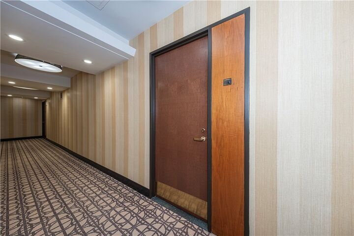 Property Photo:  320 Fort Duquesne Blvd 14F  PA 15222 