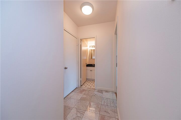 Property Photo: 320 Fort Duquesne Blvd 14F PA 15222