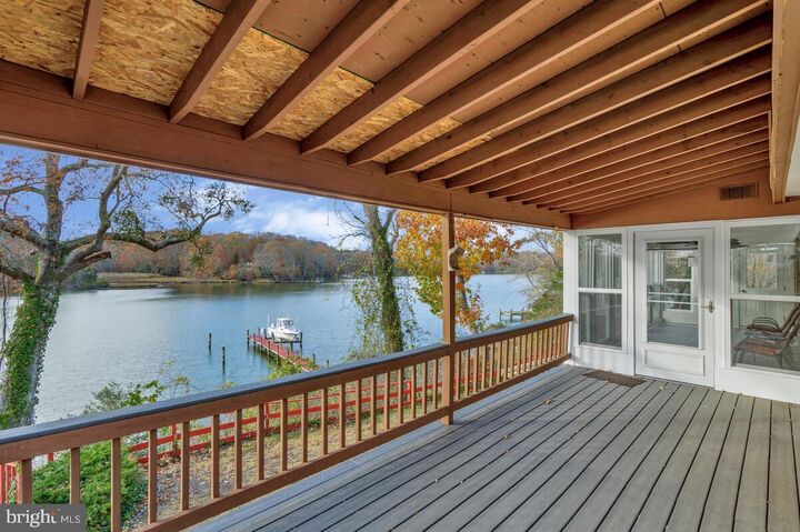 Property Photo:  3925 Shamrock Court  MD 20676 