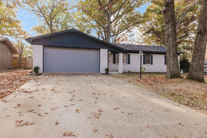 Property Photo:  600 Bristol Drive  AR 72022 