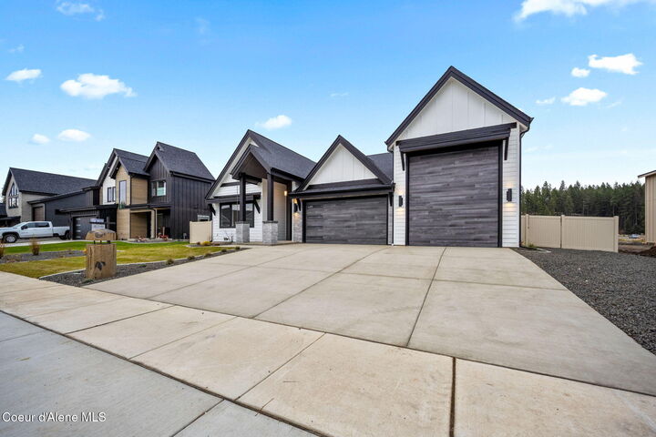 Property Photo: 1215 E Sleeping Deer Ave ID 83835