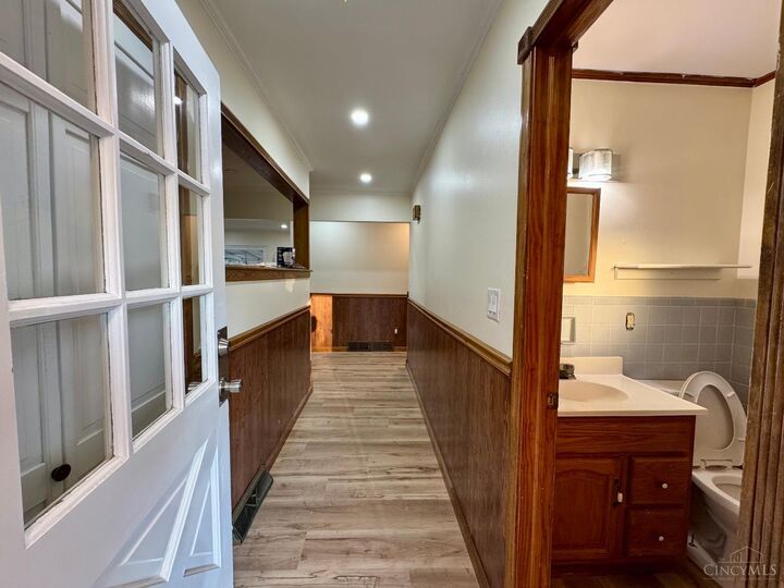 Property Photo:  611 Aberdeen Drive  OH 45042 