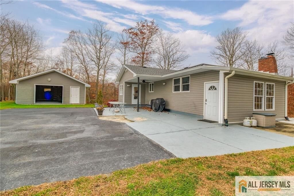 Property Photo:  131 Pergola Avenue  NJ 08831 