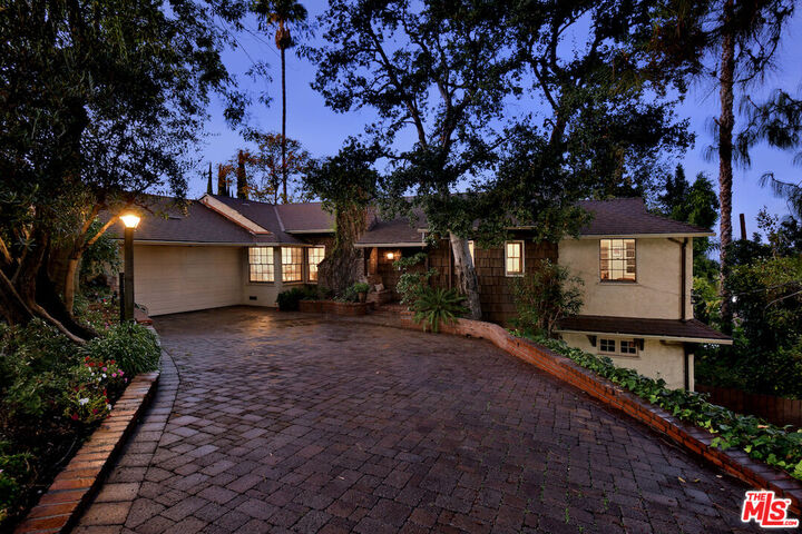 15213 Del Gado Dr  Sherman Oaks CA 91403 photo