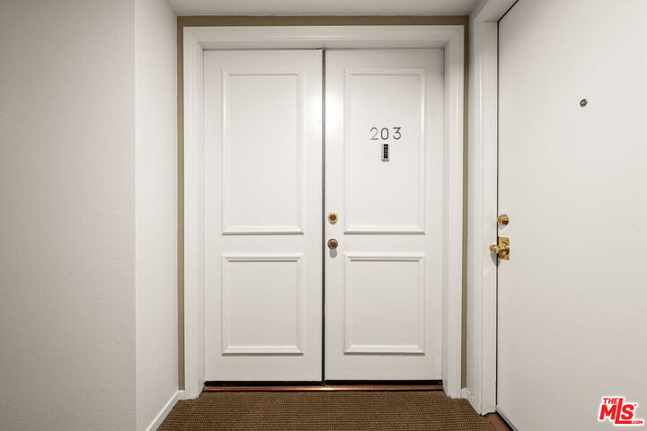 Property Photo: 137 S. Palm Dr CA 90212