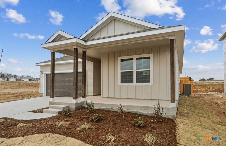 Property Photo: 1322 Sky Ridge Court TX 76513