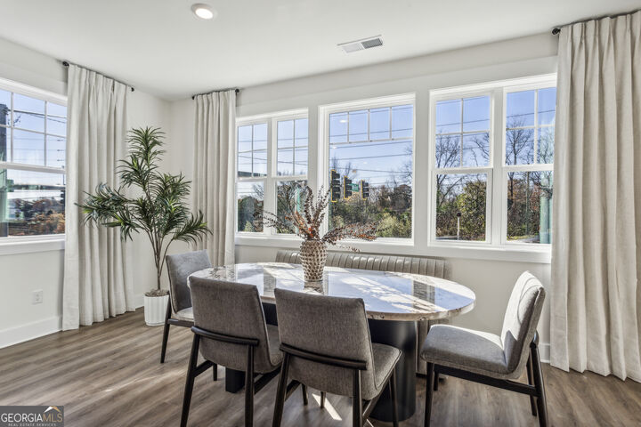 Property Photo:  101 Mission Way SE  GA 30315 