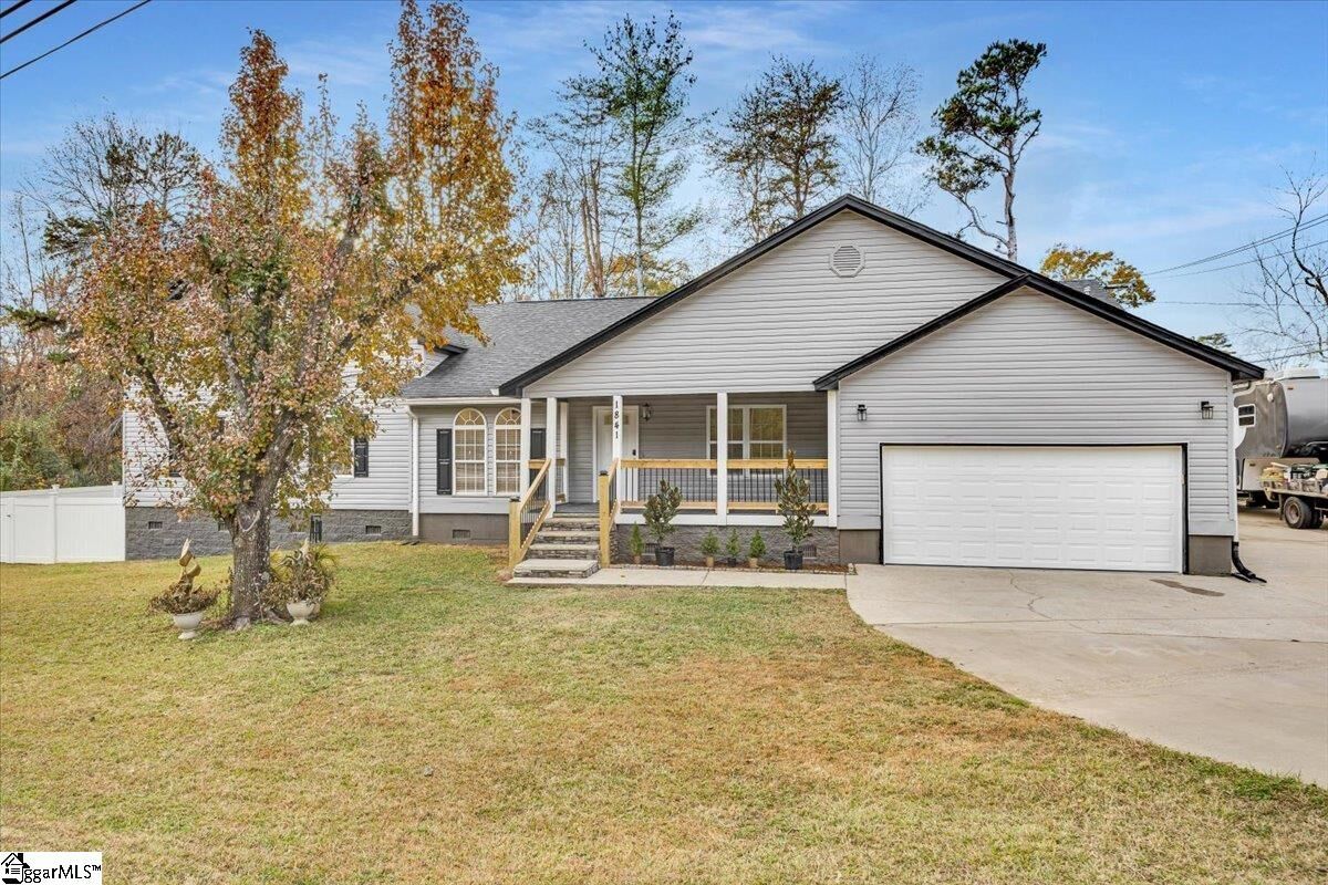 Property Photo:  1841 Hudson Road  SC 29650 