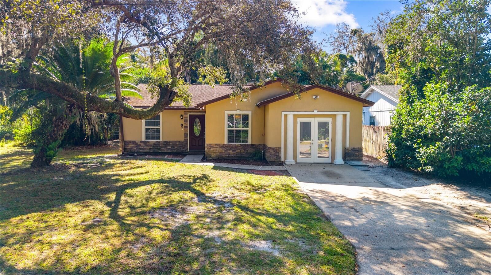 Property Photo: 8 Wood Street FL 32765