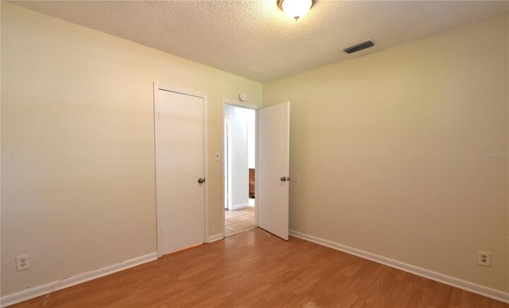 Property Photo: 12422 N Howard Avenue FL 33612