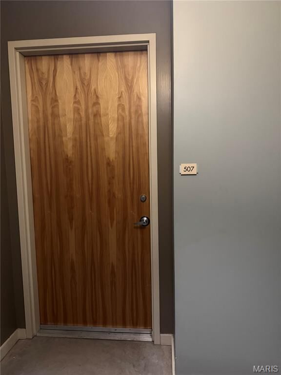 Property Photo:  1611 Locust Street 507  MO 63103 