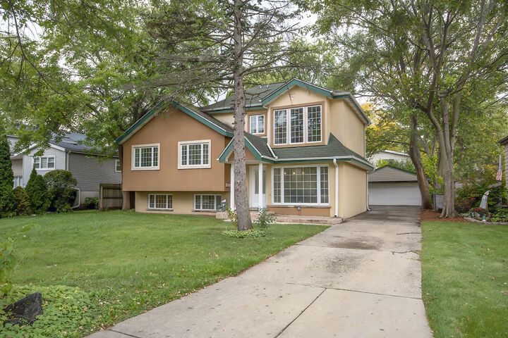 216 Flora Avenue  Glenview IL 60025 photo