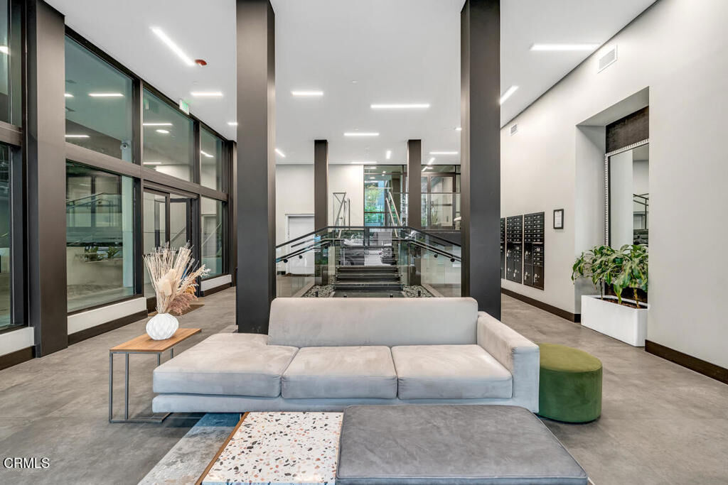 Property Photo:  178 S Euclid Avenue 412  CA 91101 