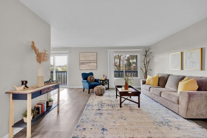 Property Photo:  4960 Lantana Drive 7  CA 92105 