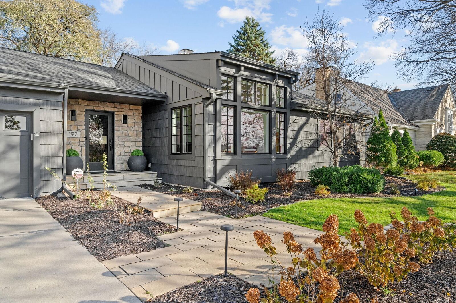 Property Photo:  192 Mississippi River Boulevard N  MN 55104 