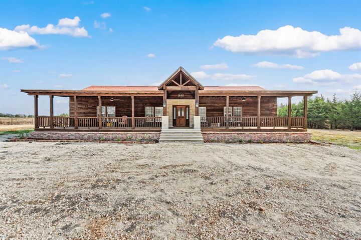 Property Photo:  1900 County Road 700  TX 75442 