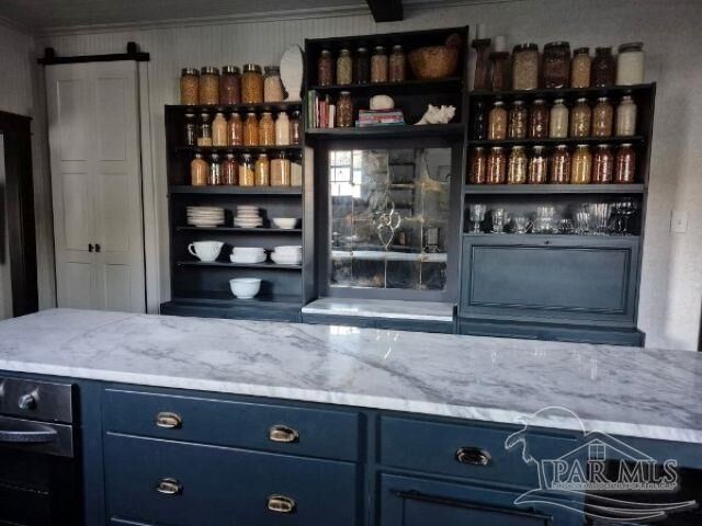 Property Photo:  1408 N 7th Ave  FL 32503 