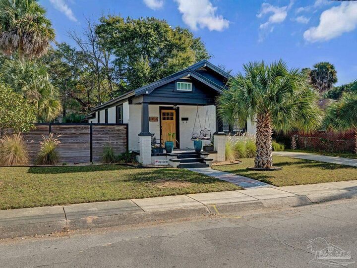 Property Photo:  1408 N 7th Ave  FL 32503 