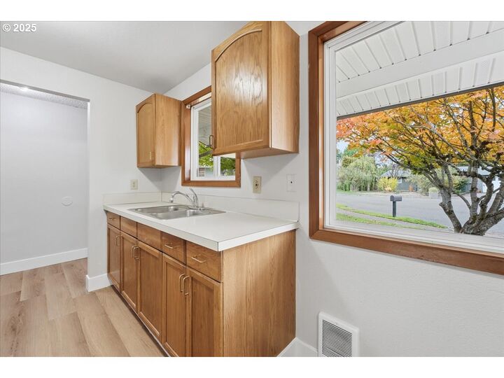 Property Photo: 19340 SW Blaine St OR 97003