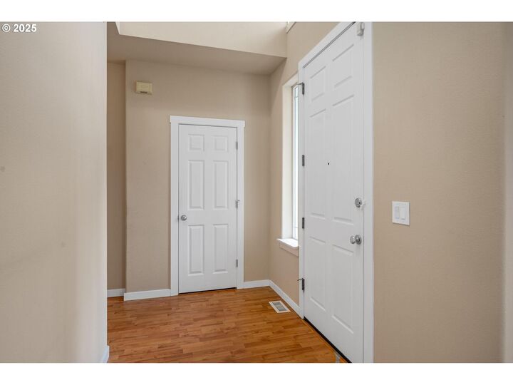 Property Photo:  10797 SW Washington St  OR 97225 