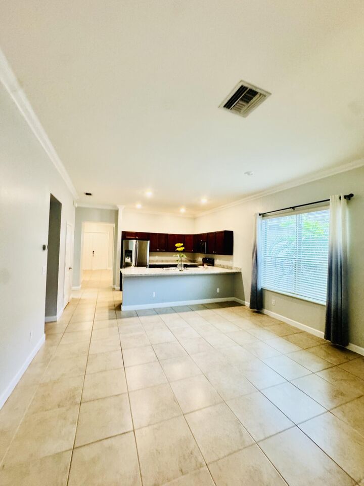 Property Photo:  1807 Berkshire Circle SW  FL 32968 