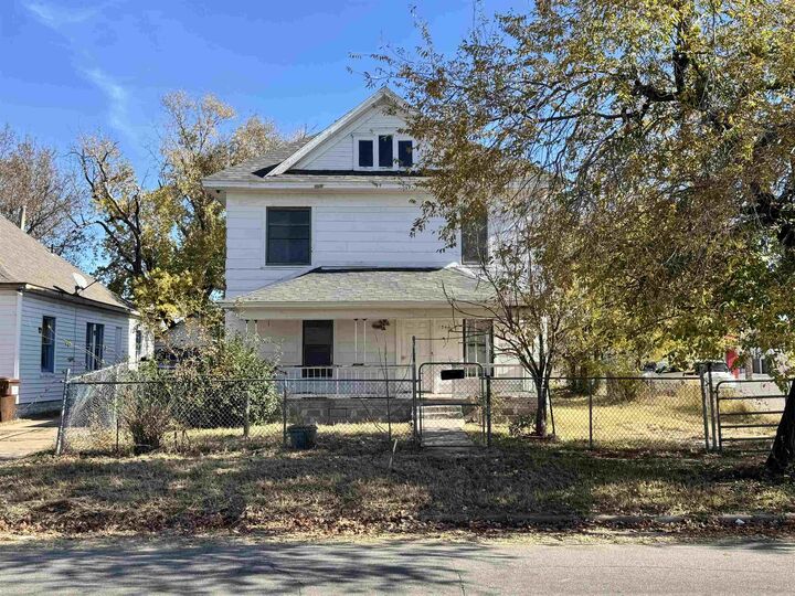 Property Photo:  1546 S Santa Fe St  KS 67211 