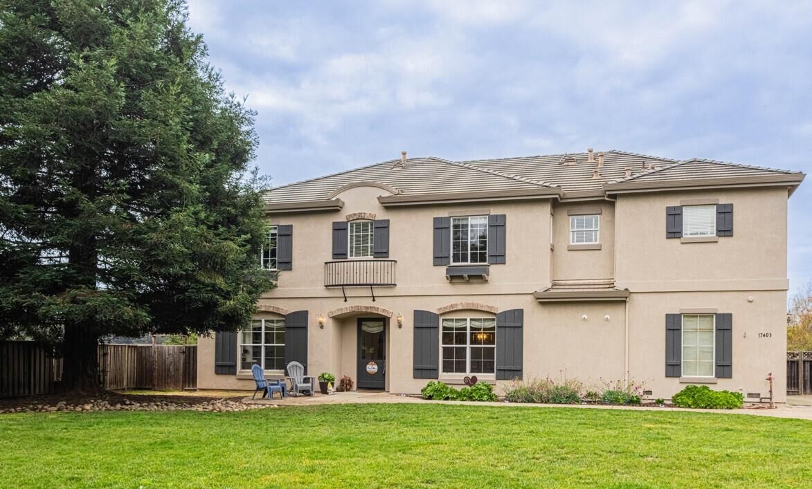Property Photo:  17403 Avenida Los Altos  CA 93907 