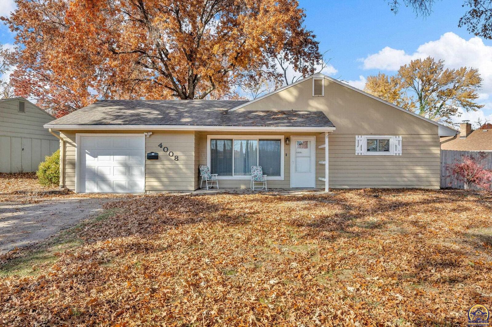 Property Photo:  4008 SW 28th Ter  KS 66614 