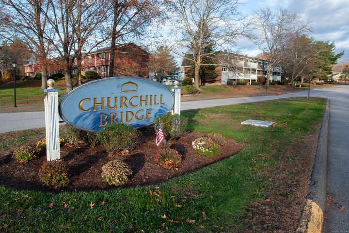 Property Photo:  71 Churchill Way 71  CT 06111 