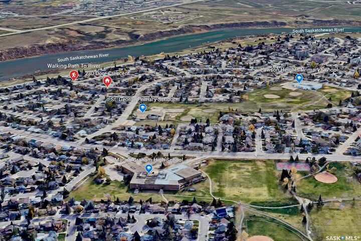 Property Photo:  230 Dore Crescent  SK S7K 4X9 