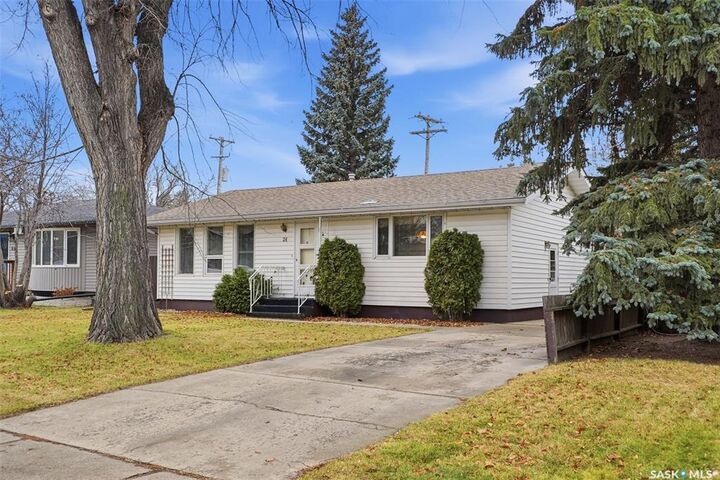 24 Oliver Crescent  Saskatoon SK S7H 3C8 photo