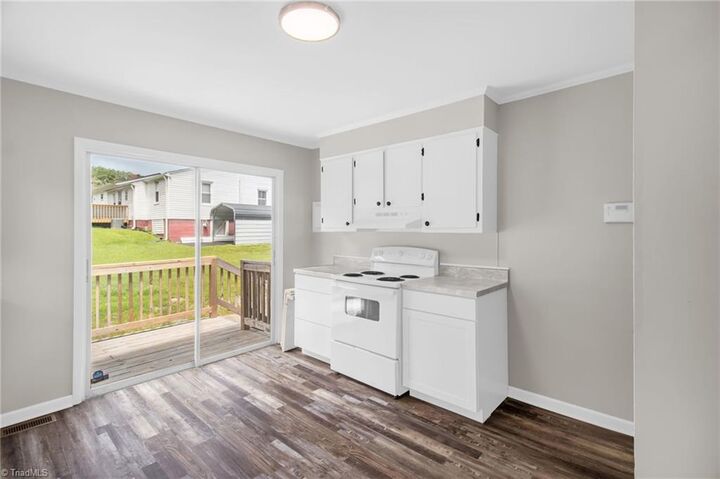 Property Photo:  305 Short Avenue  NC 27025 