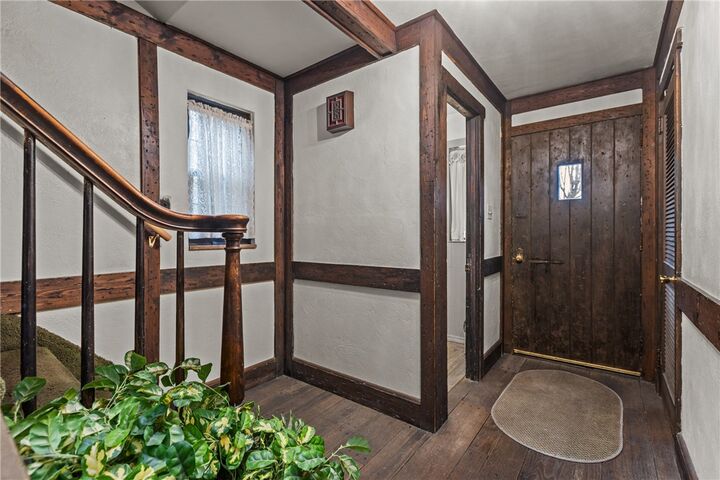 Property Photo:  770 Country Club Dr  PA 15228 