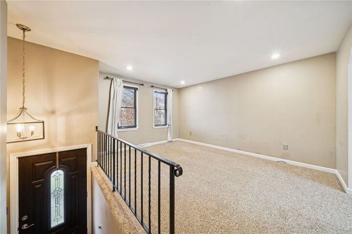 Property Photo:  467 Rosanne Drive  PA 15147 
